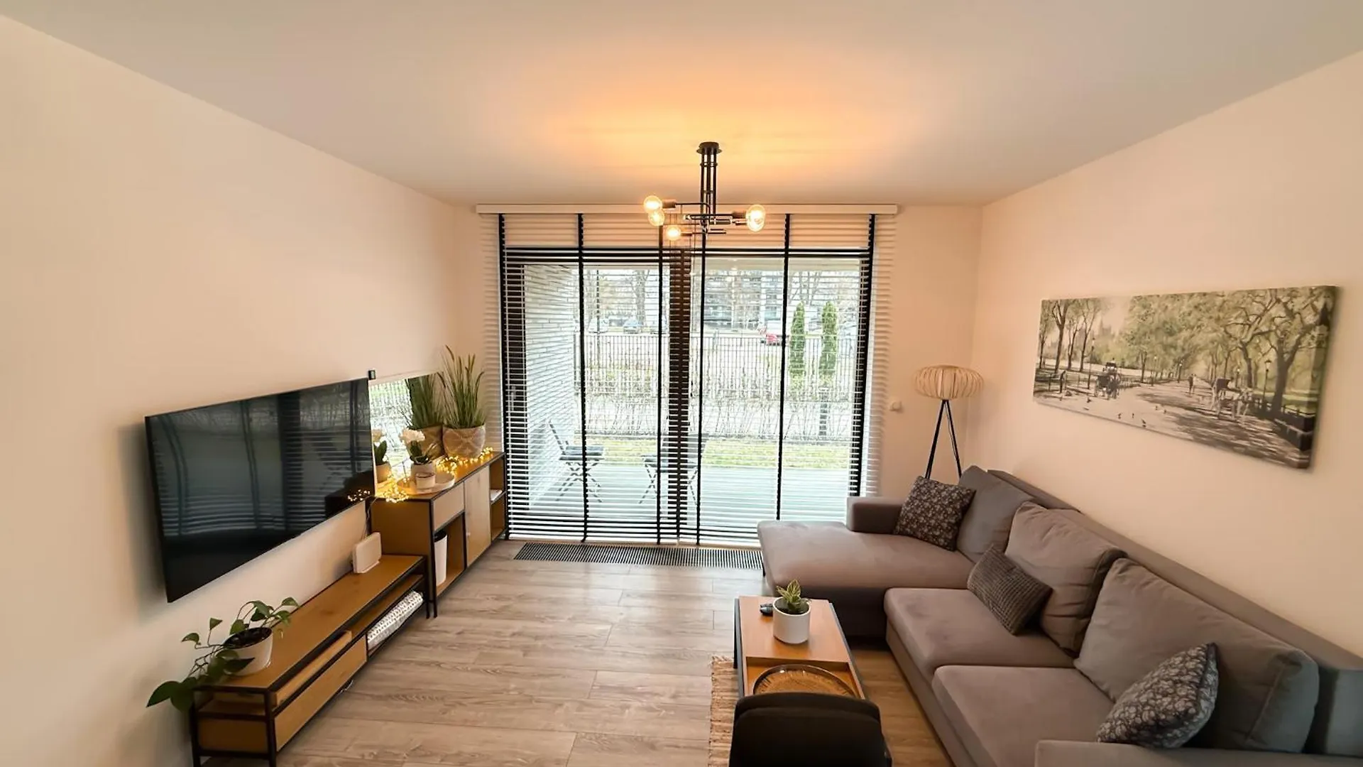 Oliwa Apartament Przy Parku Small Private Garden And Free Parking غدانسك شقة