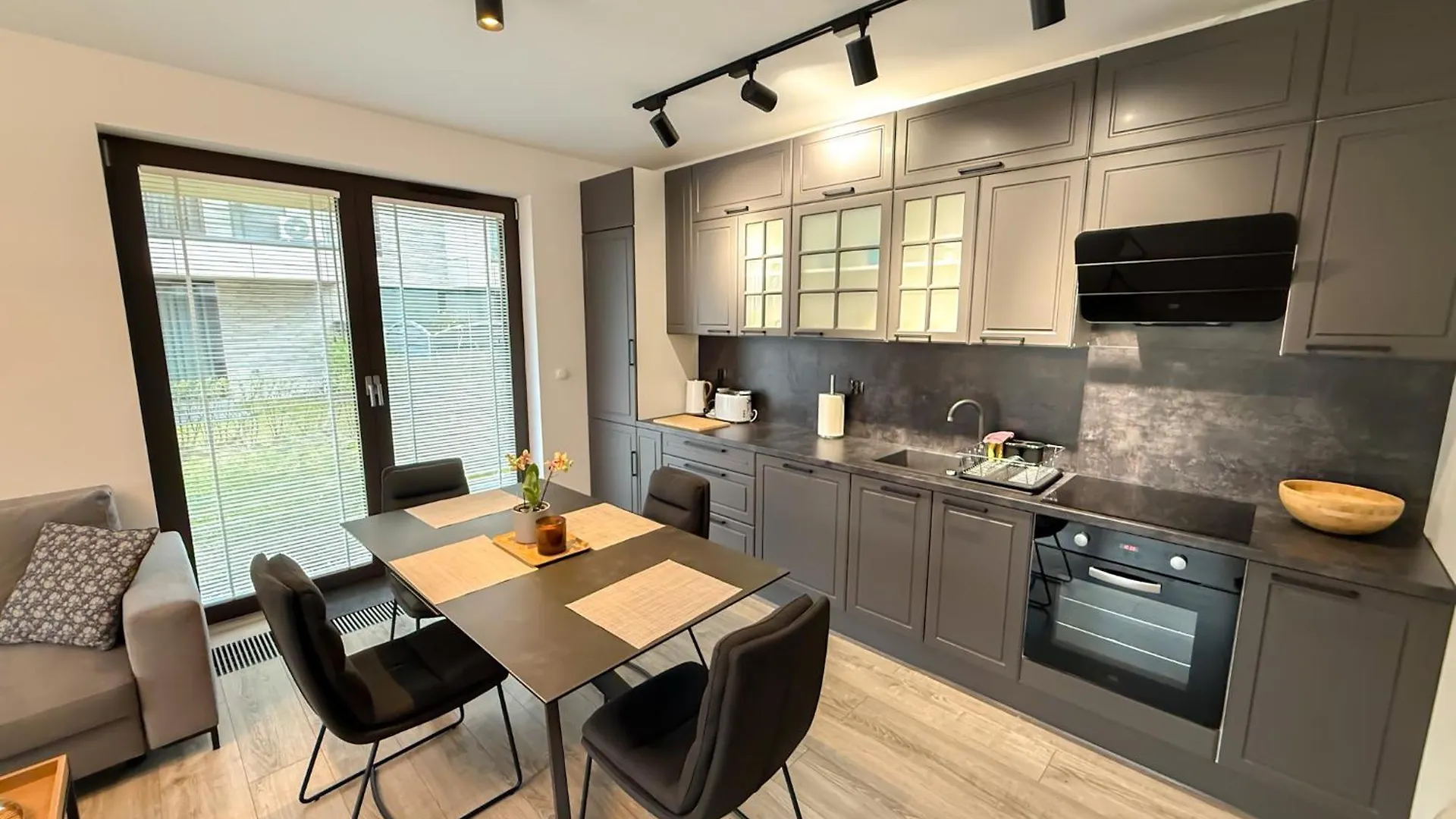 Oliwa Apartament Przy Parku Small Private Garden And Free Parking Gdańsk Apartman