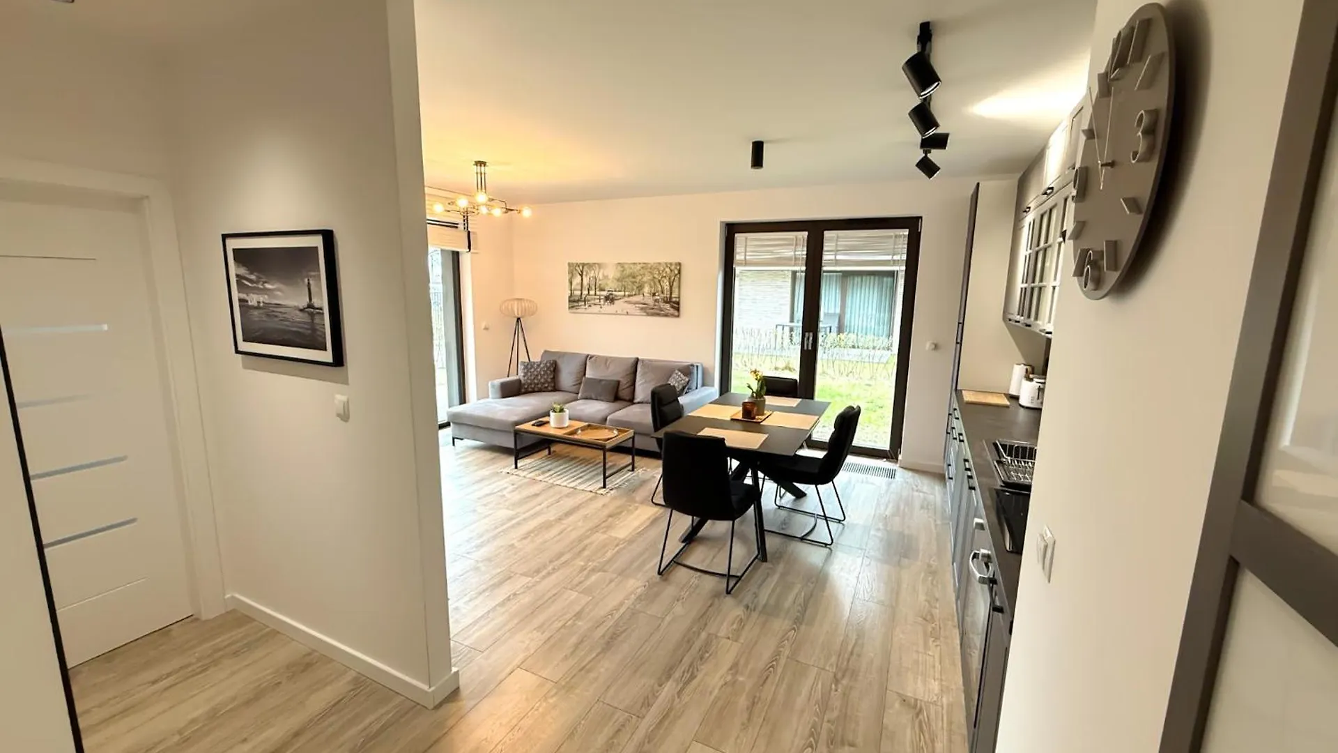 Oliwa Apartament Przy Parku Small Private Garden And Free Parking Gdańsk